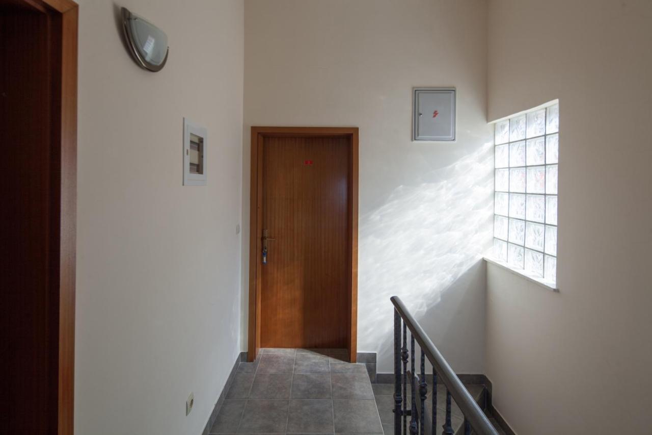 Apartments By The Sea Bilo, Primosten - 4191 Bagian luar foto